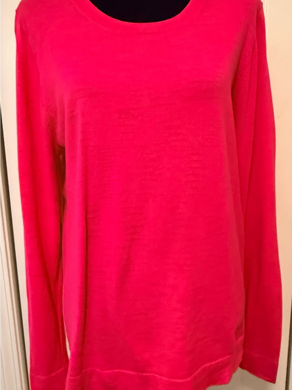 Women’s Hot Pink Long Sleeve Scoop Neck Top